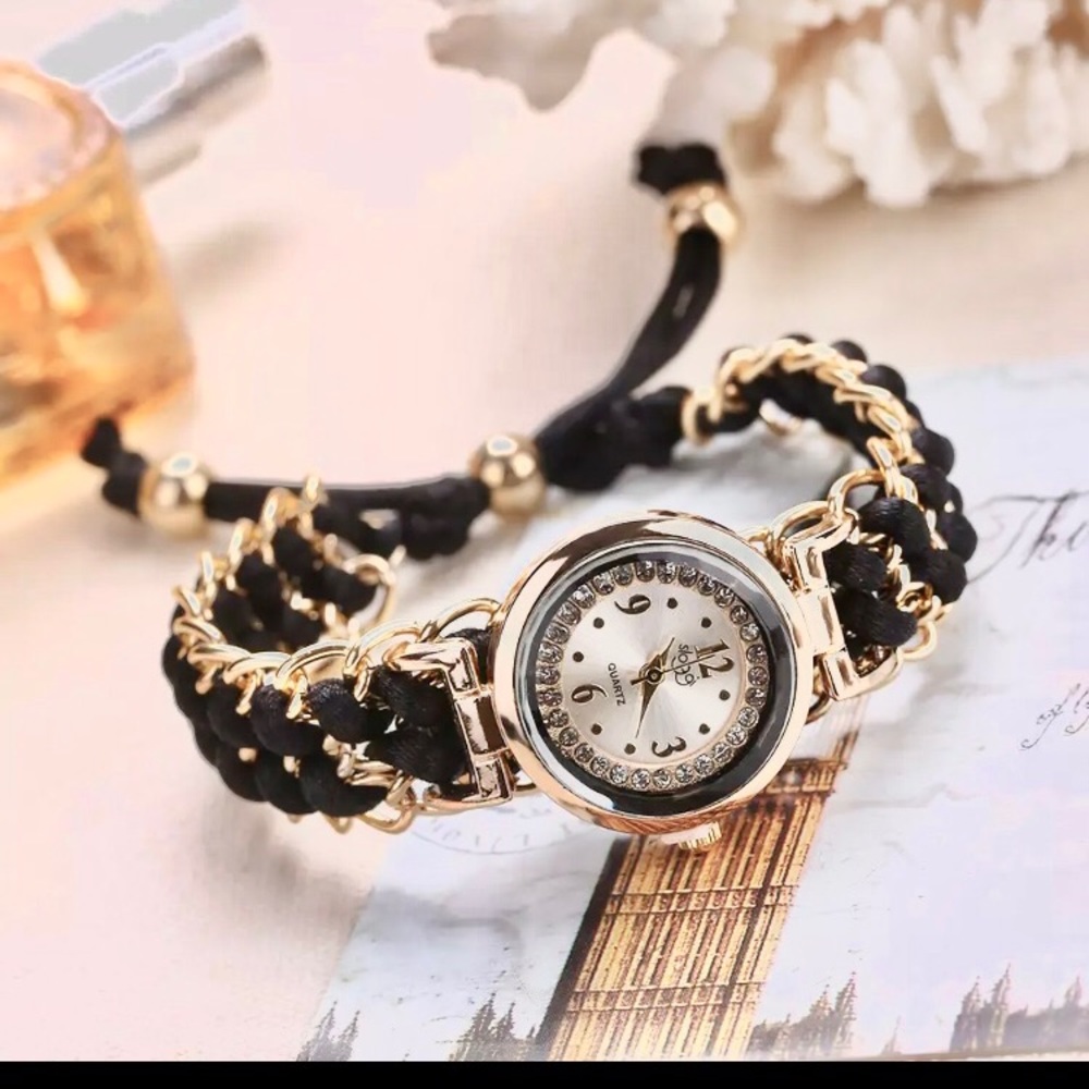 🎀 Quartz New With Tag Stylish Dress Watch